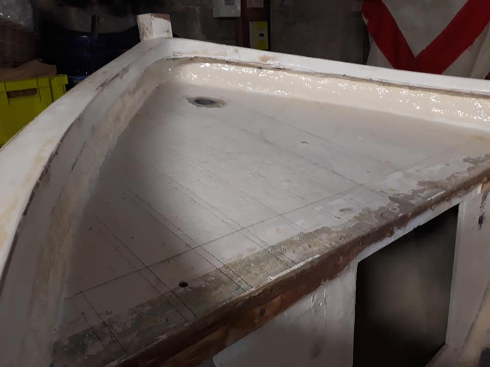 peinture plat bord.jpg